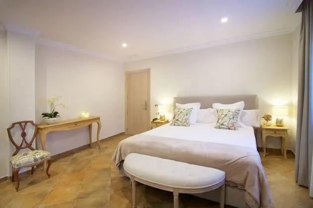 Superior Üç Kişilik Oda, Banyolu/Duşlu