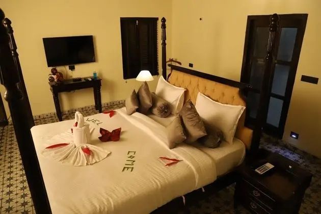 Luxury Tek Büyük Yataklı Oda
