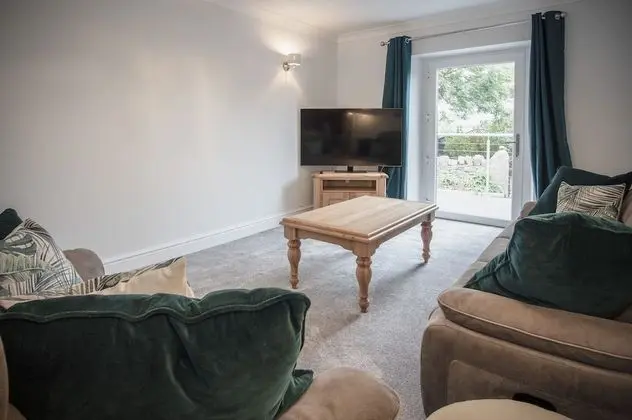 Ev (5 Bedrooms)