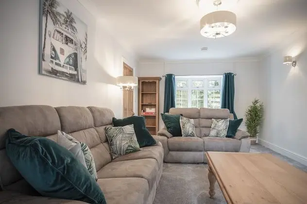 Ev (5 Bedrooms)