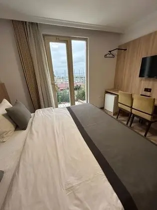 Tek Büyük Yataklı Oda