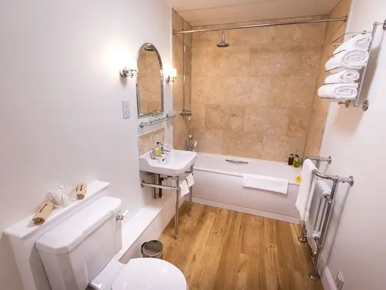 Luxury Tek Büyük Yataklı Oda, Banyolu/Duşlu, Bahçe Manzaralı (Lowarth)
