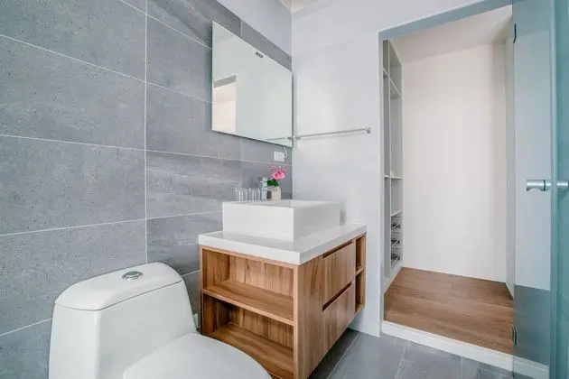 Deluxe Tek Büyük Yataklı Oda, Balkon, Okyanus Manzaralı