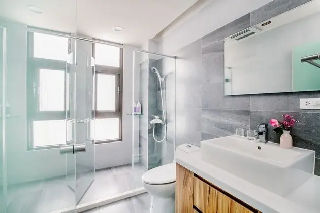 Deluxe Tek Büyük Yataklı Oda, Balkon, Okyanus Manzaralı
