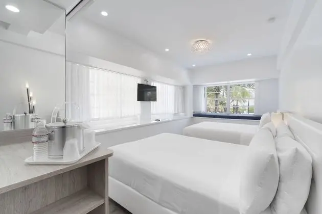 Ocean Corner Suite 2 Queen Beds