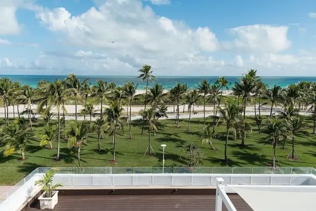 Ocean Front 1 King Bed, Private Terrace