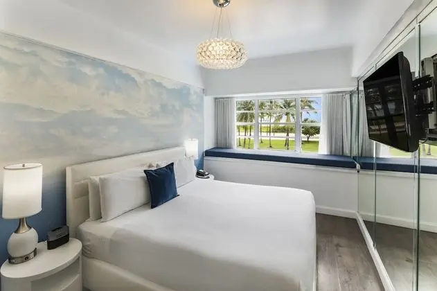 Ocean Front Room 1 King Bed