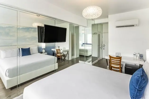 Ocean Front Room 1 King Bed