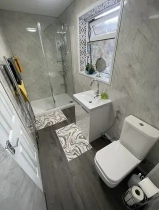 Family Apart Daire, Engellilere Uygun, Banyolu/Duşlu (Flat 4-Luxury Family Flat)