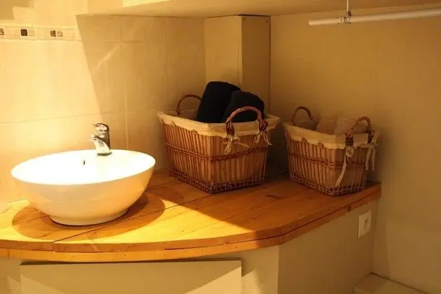 Tek Büyük Yataklı Oda, Deniz Üstü