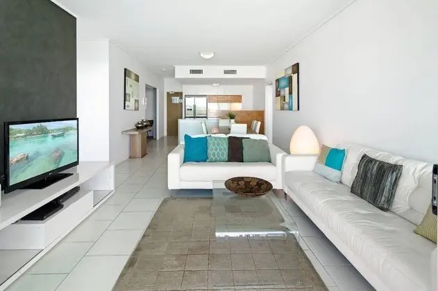 2 Bedroom 2 Bathroom Waterfront Apartment
