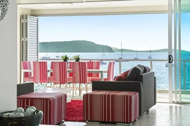 2 Bedroom 2 Bathroom Waterfront Apartment