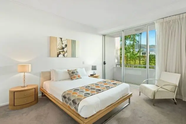 3 Bedroom 2 Bathroom Waterfront Apartment