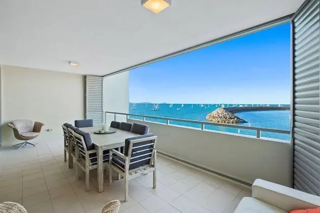 3 Bedroom 2 Bathroom Waterfront Apartment