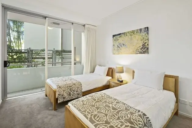 3 Bedroom 2 Bathroom Waterfront Apartment