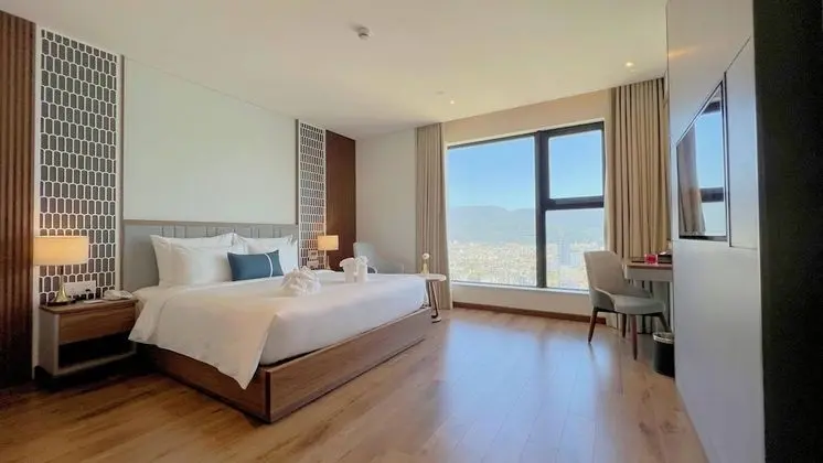 Deluxe Tek Büyük Yataklı Oda