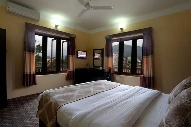 Deluxe Tek Büyük Yataklı Oda, Balkon