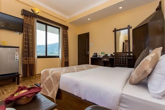 Deluxe Tek Büyük Yataklı Oda, Balkon