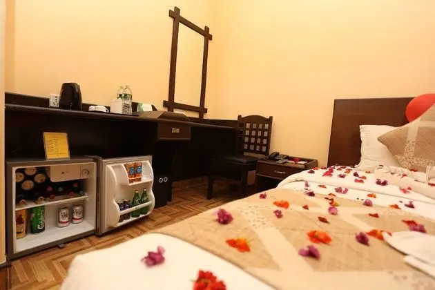 Honeymoon Tek Büyük Yataklı Oda