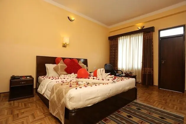 Honeymoon Tek Büyük Yataklı Oda