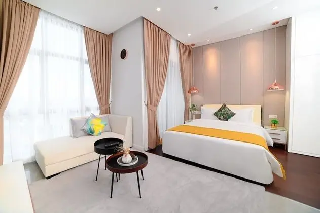 Peninsula Deluxe Room