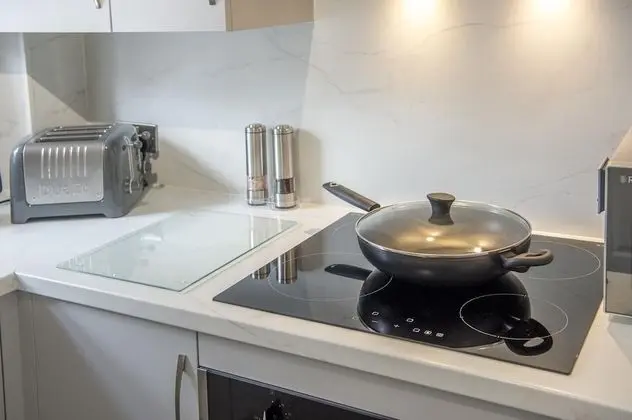 Luxury Apart Daire, Banyolu/Duşlu (Penleys)