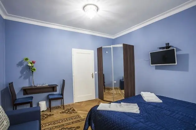 Penmoor Place Super King room (blue)