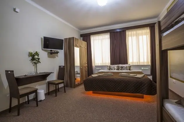 Penmoor Place Super King room (brown)