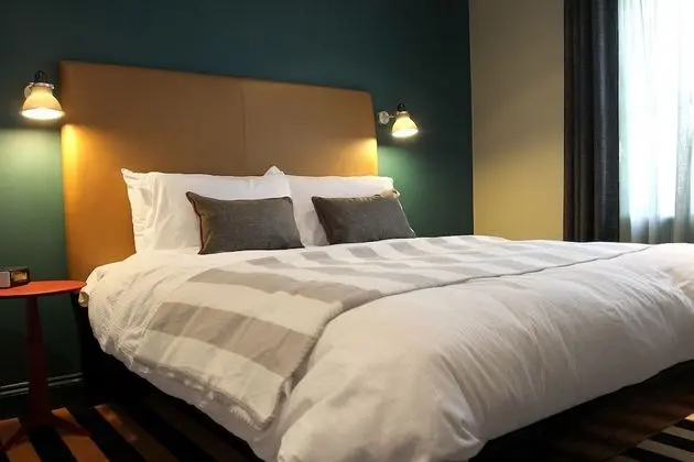 Comfort Tek Büyük Yataklı Oda