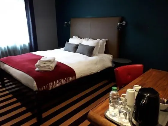 Comfort Tek Büyük Yataklı Oda