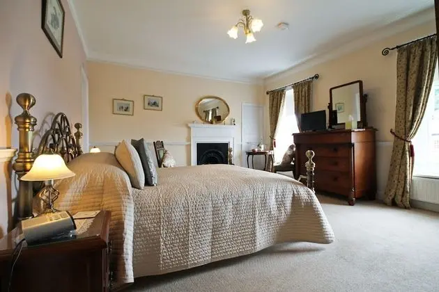 King Room (Oak)