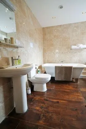 King Room (Oak)