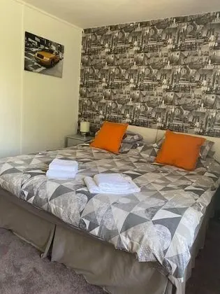 Basic Tek Büyük veya İki Ayrı Yataklı Oda