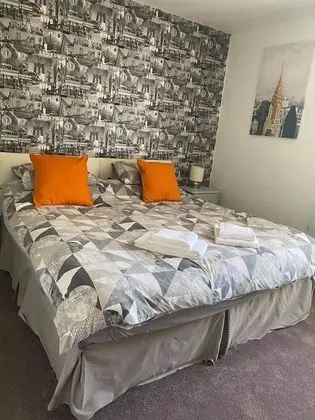 Basic Tek Büyük veya İki Ayrı Yataklı Oda
