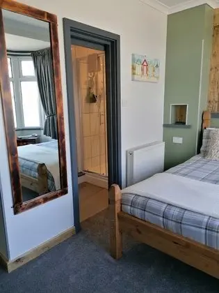 Comfort Tek Büyük Yataklı Oda, 1 Çift Kişilik Yatak, Kısmi Deniz Manzarası