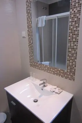 Basic Üç Kişilik Oda, Özel Banyo