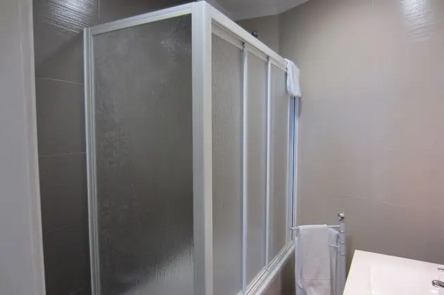 Basic Üç Kişilik Oda, Özel Banyo