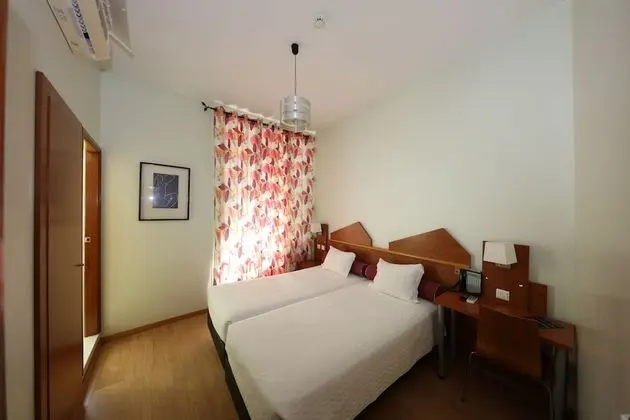 Deluxe Tek Büyük veya İki Ayrı Yataklı Oda, Özel Banyo