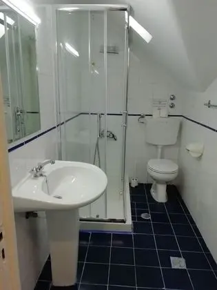 Tek Büyük veya İki Ayrı Yataklı Oda, Özel Banyo