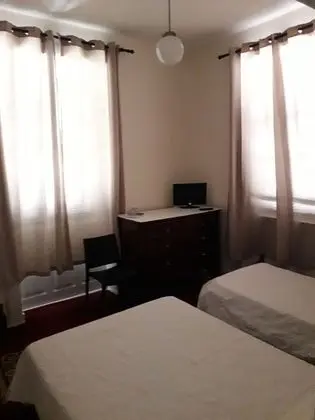 Üç Kişilik Oda
