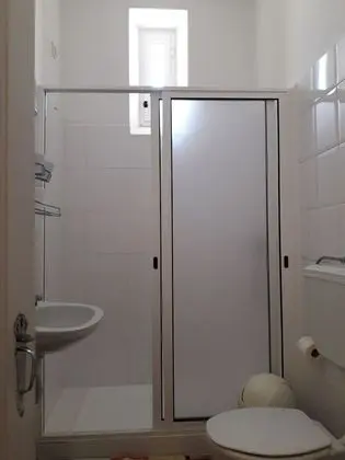Üç Kişilik Oda