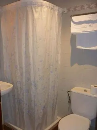 Büyük Yataklı Tek Kişilik Oda, Dağ Manzaralı