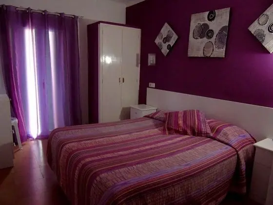 Tek Büyük veya İki Ayrı Yataklı Oda, Balkon