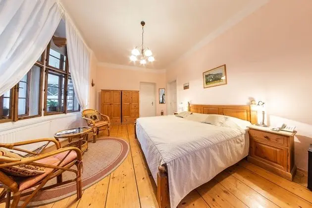 Standard Tek Büyük Yataklı Oda