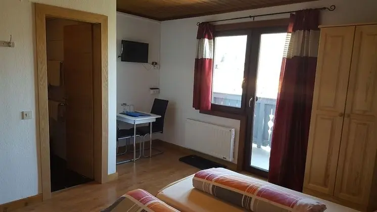 Deluxe Tek Büyük Yataklı Oda, Balkon (3 Personen incl. Summer Card)