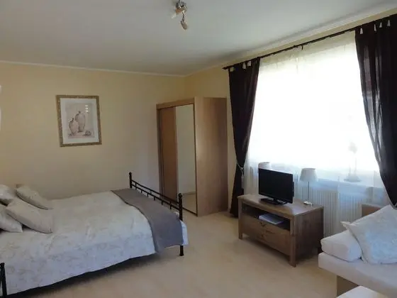 Standard Tek Büyük Yataklı Oda