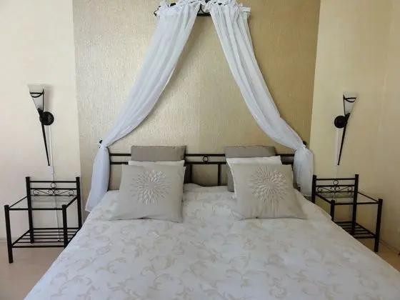 Standard Tek Büyük Yataklı Oda