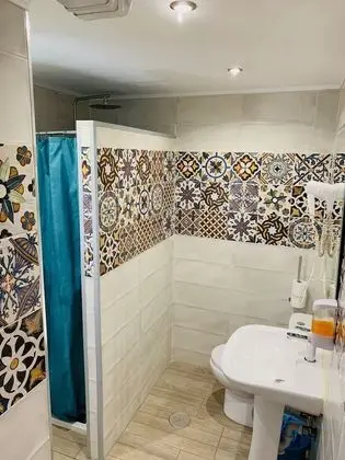 Üç Kişilik Oda, Özel Banyo
