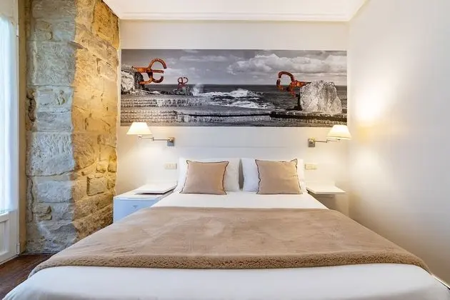 Tek Büyük veya İki Ayrı Yataklı Oda, Balkon