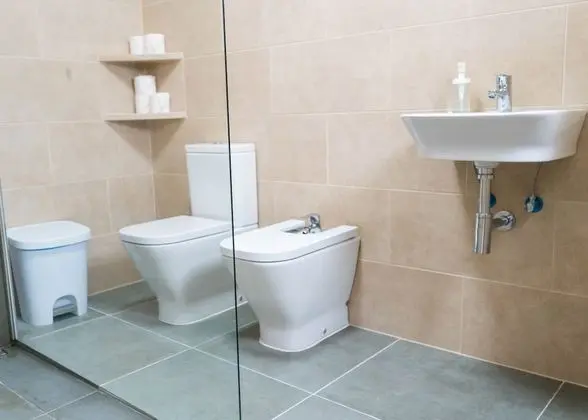 Tek Kişilik Oda, Ortak Banyo (Exterior)